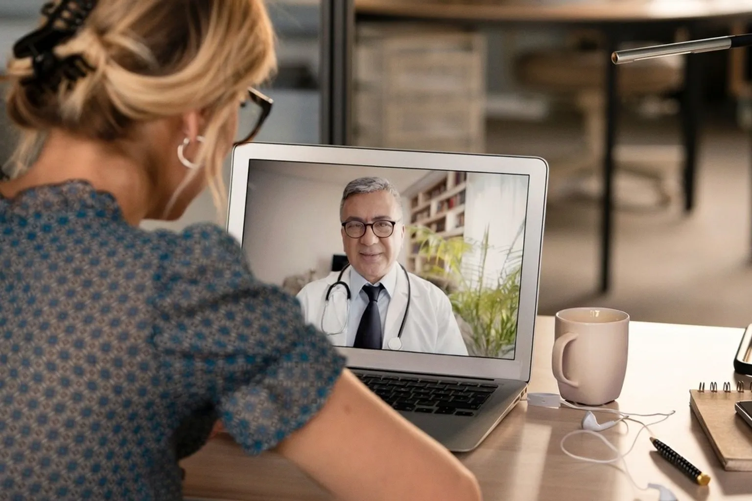 Téléconsultation : les options payantes pour un accès rapide sont-elles justifiées ?